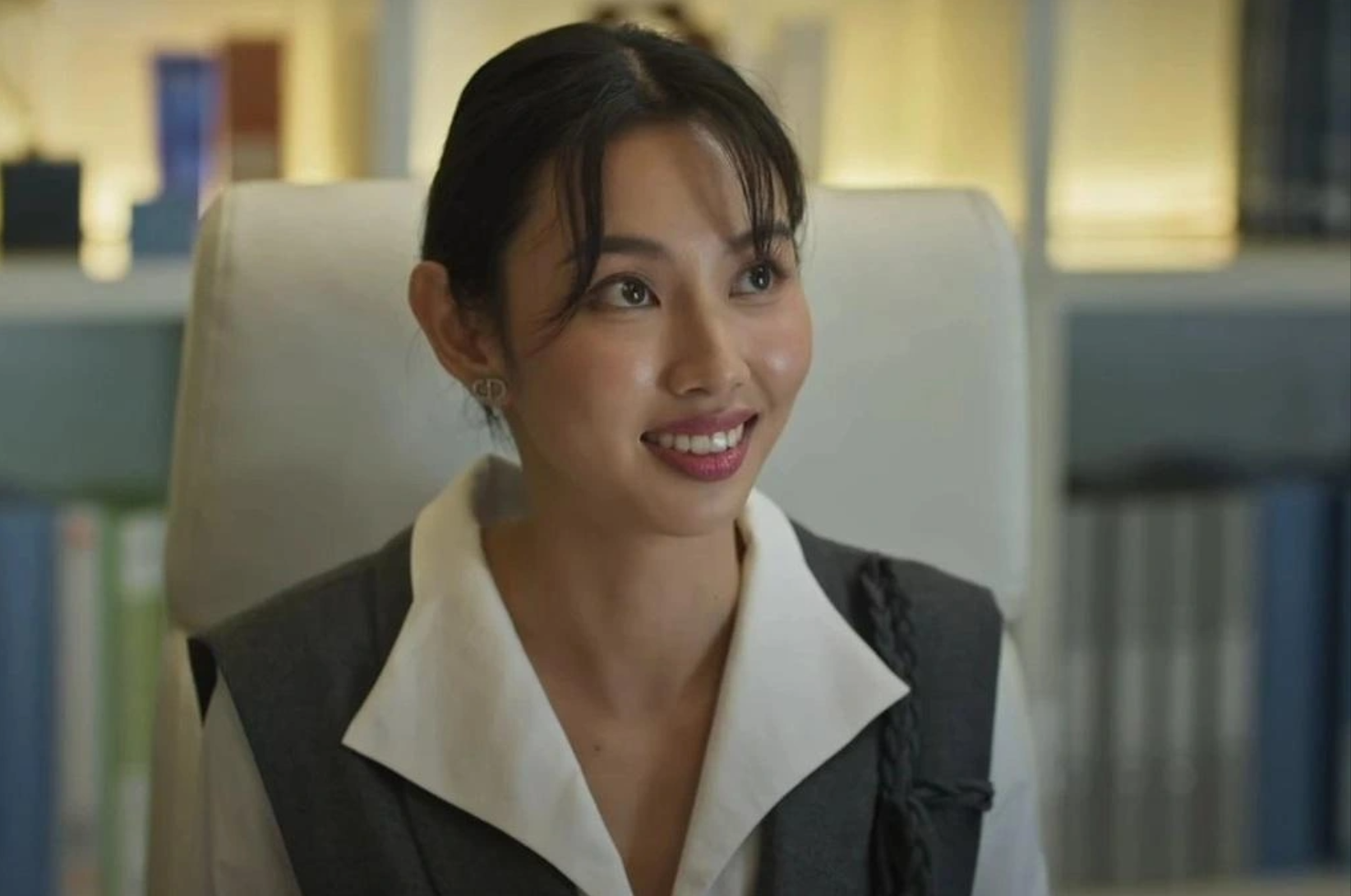 chốt đơn dùng AI thay Thùy Tiên